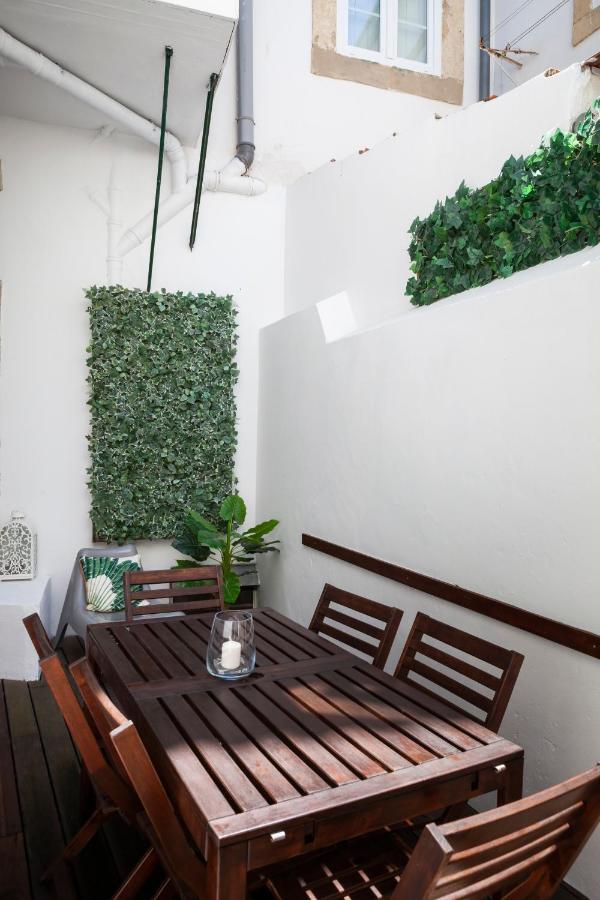 Alfama Terrace Apartment With Authentic XVIII Tiles And Historic Notes 3 Bedrooms & 2 Bathrooms Ac Lisboa 外观 照片