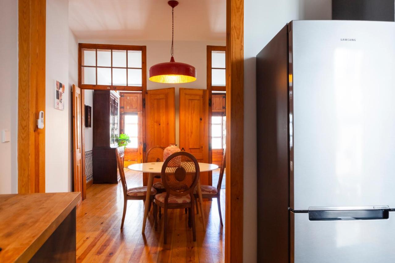 Alfama Terrace Apartment With Authentic XVIII Tiles And Historic Notes 3 Bedrooms & 2 Bathrooms Ac Lisboa 外观 照片