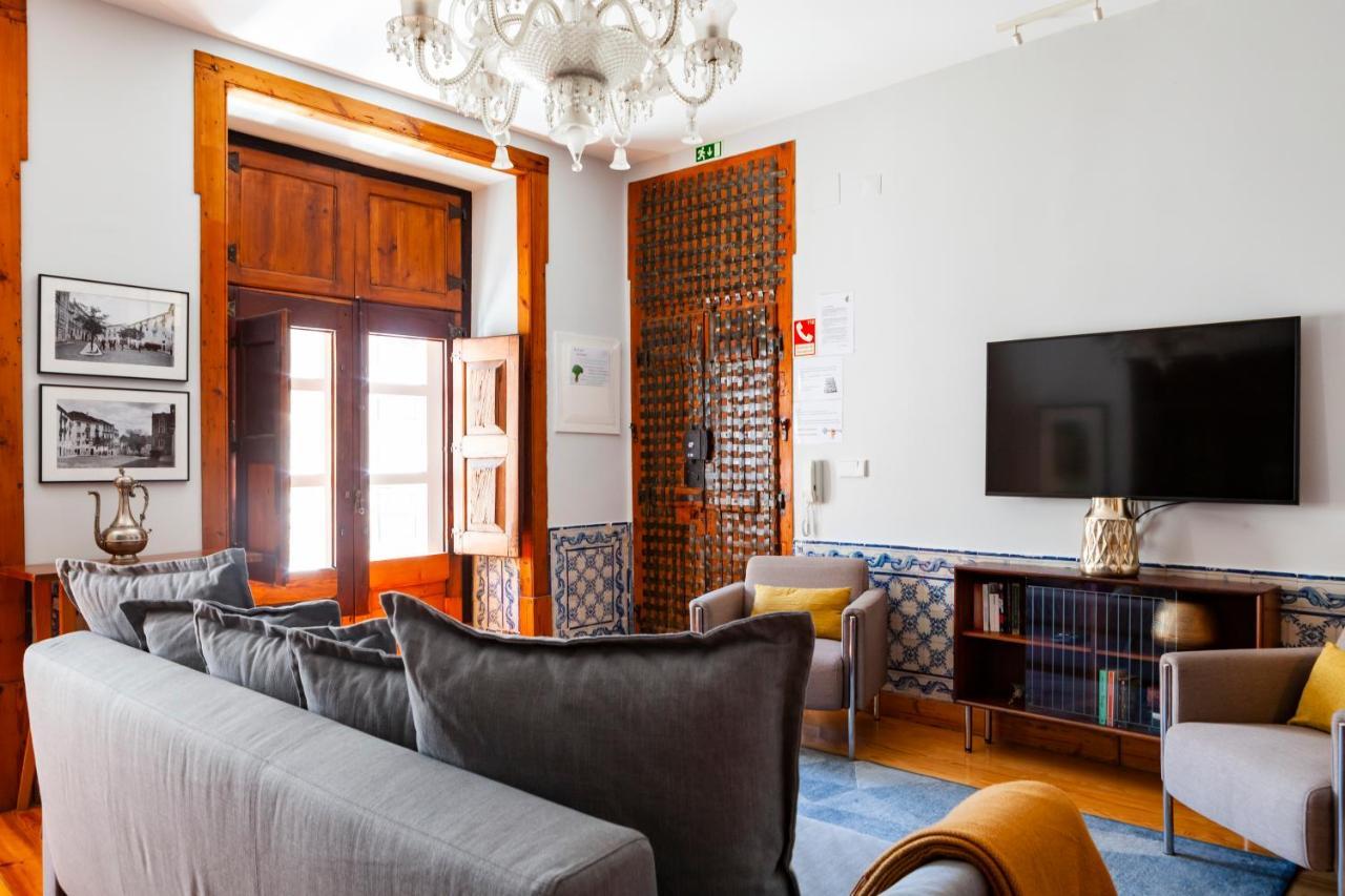 Alfama Terrace Apartment With Authentic XVIII Tiles And Historic Notes 3 Bedrooms & 2 Bathrooms Ac Lisboa 外观 照片