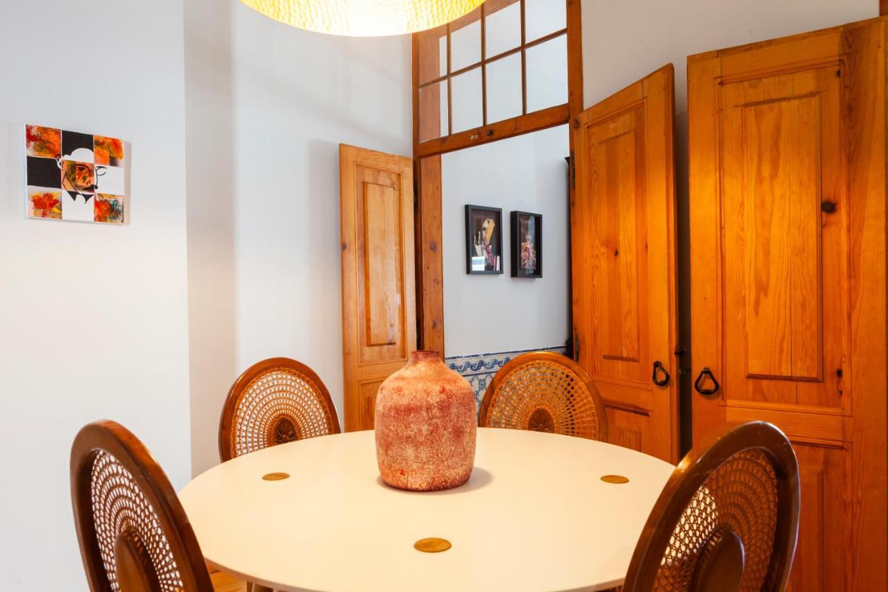 Alfama Terrace Apartment With Authentic XVIII Tiles And Historic Notes 3 Bedrooms & 2 Bathrooms Ac Lisboa 外观 照片